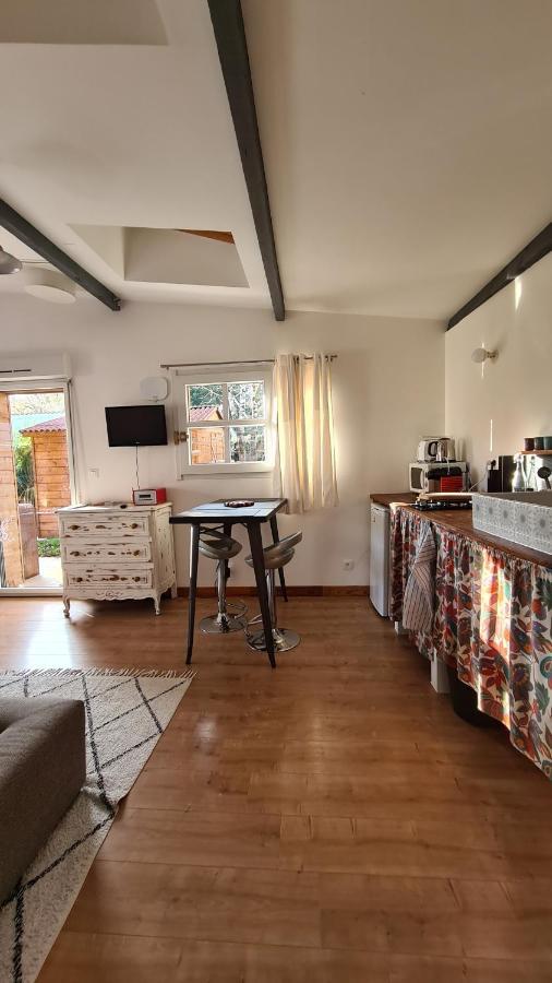 Charmant Logement Avec Parking Lägenhet Orvault Exteriör bild