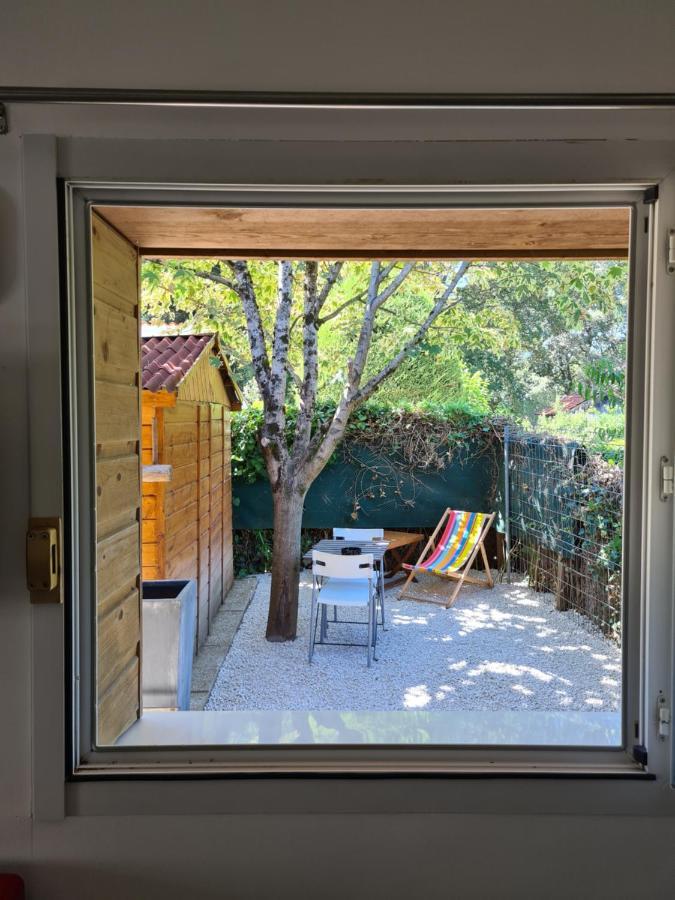 Charmant Logement Avec Parking Lägenhet Orvault Exteriör bild